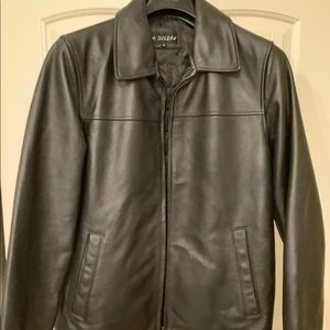 Men leather jacket by Julian small,like new condition.black.